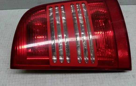 Skoda Octavia Mk1 (1U) Rear/tail lights 1U99450