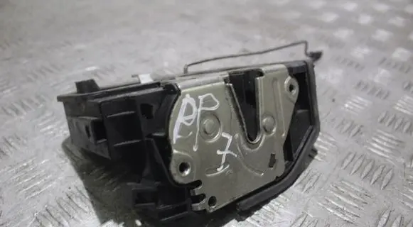 BMW 5 E60 E61 Loading door lock 7154628