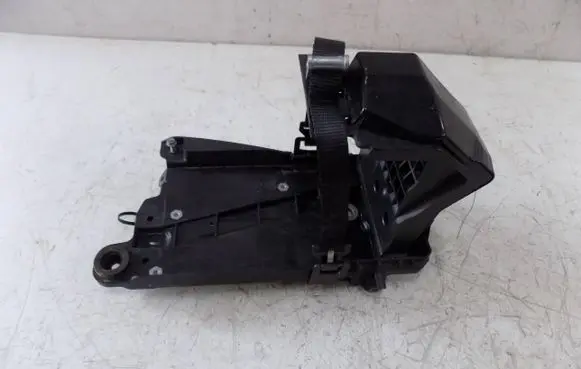 Volvo XC40 Battery box tray 32219128 8888776521