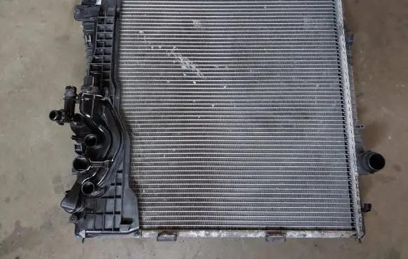 BMW X5 E53 Coolant radiator 1710224872412 24872412