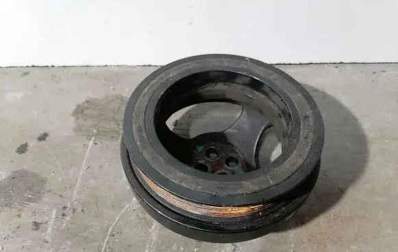Mercedes-Benz E W212 Crankshaft pulley 201812C0