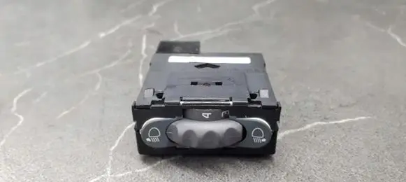 Renault Clio II Fog light switch 7700410134
