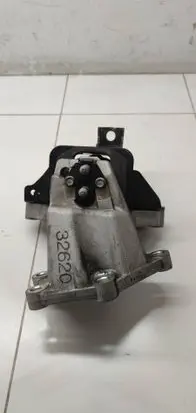 Hyundai Tucson TL Engine mount bracket 21830D3100