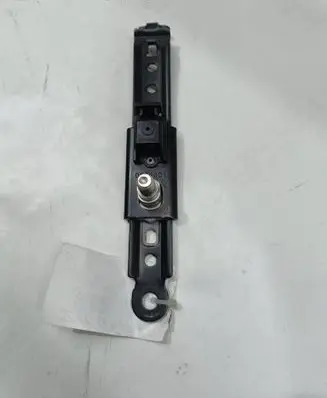 Lexus RX 330 - 350 - 400H Seat belt adjustment rail D526001