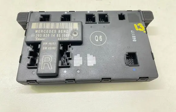 Mercedes-Benz C W203 Door control unit/module 2038201485