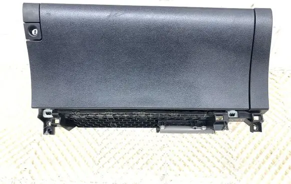Lexus CT 200H Glove box set 