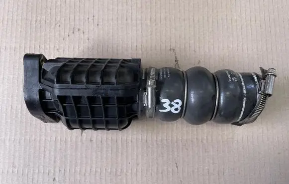 Citroen DS5 Intercooler hose/pipe 9687261180