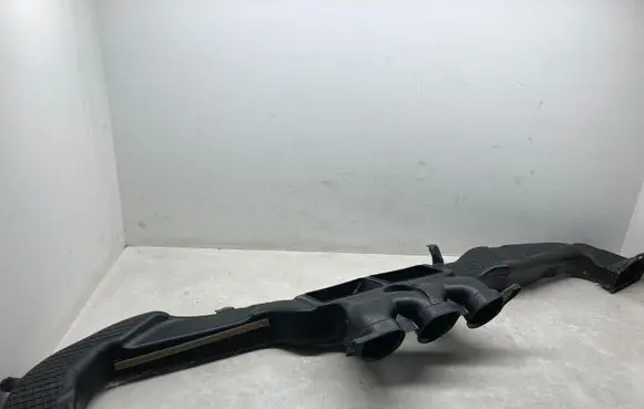Ford Mustang V Cabin air duct channel FR3B19C735AG
