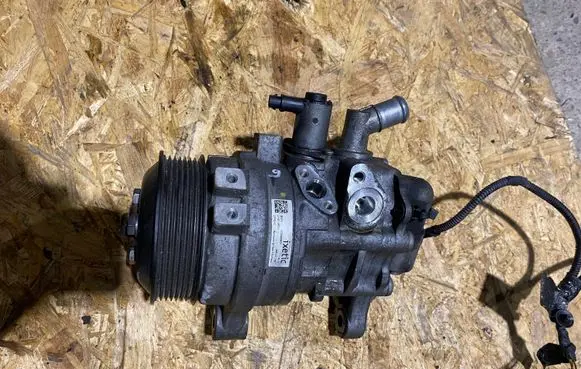 BMW 5 F10 F11 Power steering pump 678890904 LH2115721