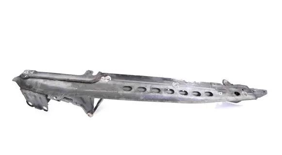 Porsche Cayenne (9PA) Fender mounting bracket 7L5805176A