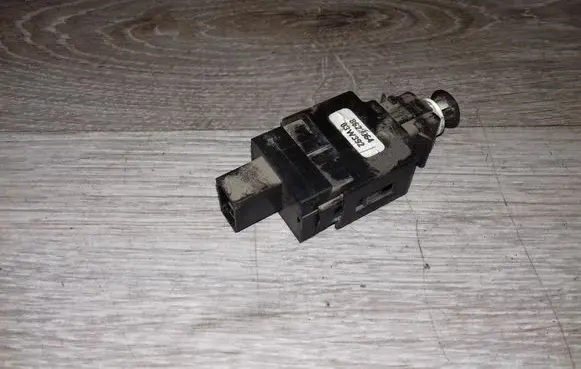 Volvo V70 Brake pedal sensor switch 03W392 8622064