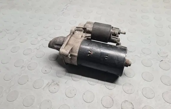 BMW 7 E38 Starter motor 1740374 7707031048 0001108