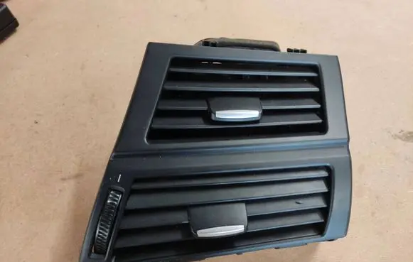 BMW X5 E70 Dashboard side air vent grill/cover trim 7161304