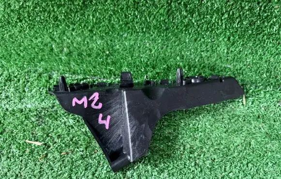 Opel Corsa F Front bumper mounting bracket 9829335680