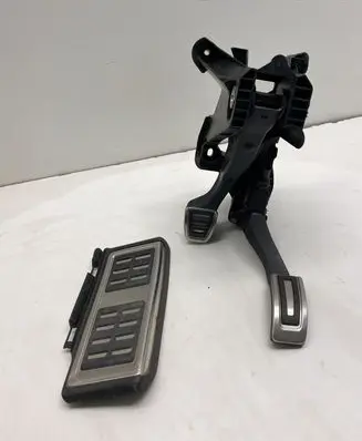 Volkswagen Golf Sportsvan Pedal assembly 5Q1723503J 5Q1721058DE