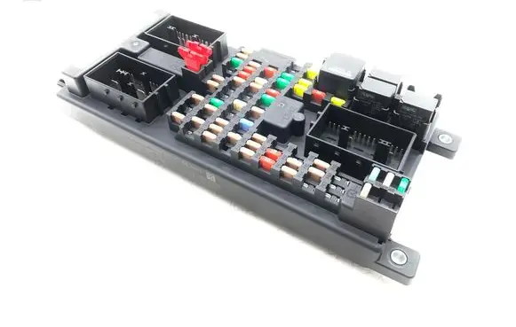 Jaguar F-Type Fuse module GX5314F041AC T2R22215