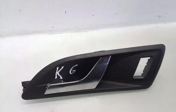 Skoda Octavia Mk2 (1Z) Rear door interior handle