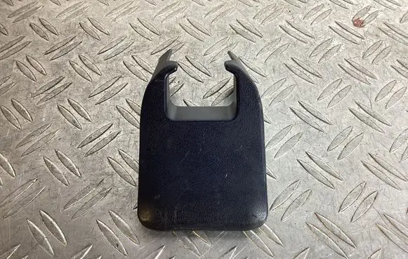 Lexus RX 450H Rear seat rail trim cover 7215748130