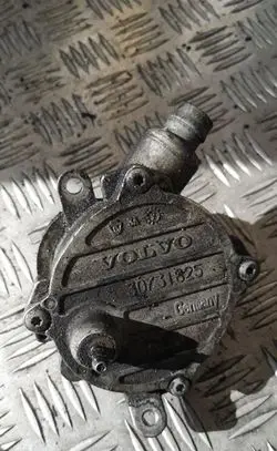 Volvo V70 Vacuum pump 30731825