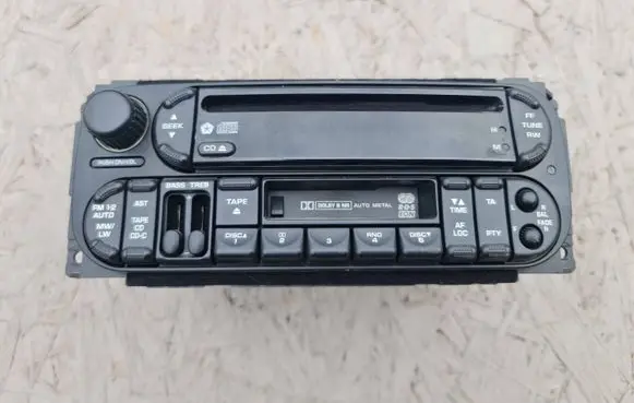 Chrysler 300M Radio/CD/DVD/GPS head unit P04858543AC