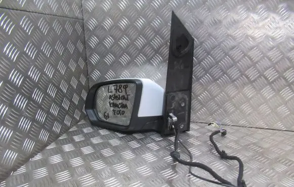Mercedes-Benz Metris W447 Front door electric wing mirror 