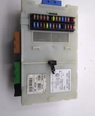 Ford Mondeo MK IV Fuse module 7G9T14A073DC