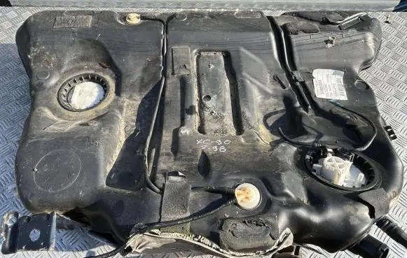 Volvo XC90 Fuel tank 