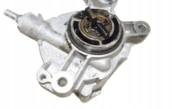 Peugeot 508 Vacuum pump