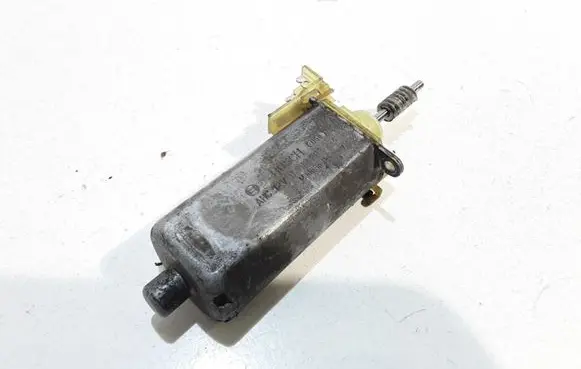 Mercedes-Benz S W221 Seat adjustment motor 0390203254