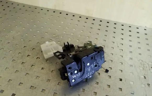 Volkswagen Caddy Front door lock 3B1837016BR