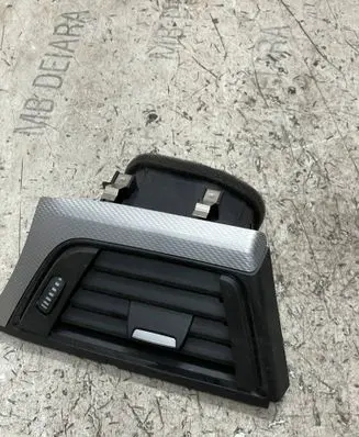 BMW 4 F32 F33 Dash center air vent grill 9231995 508838