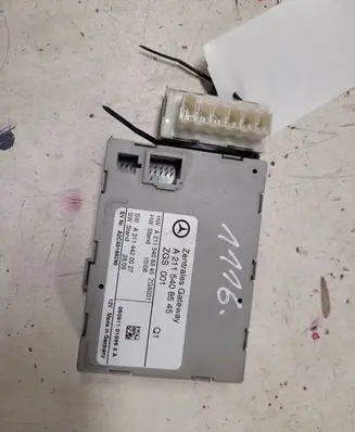 Mercedes-Benz E W211 Gateway control module A2115408545 A2115408345