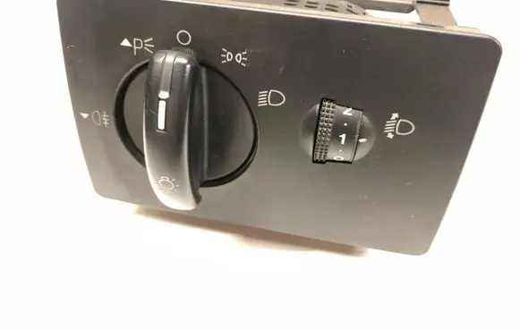 Ford Focus Light switch 7M5T13A024EA