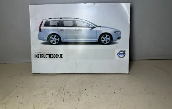 Volvo V70 User manual TP9883