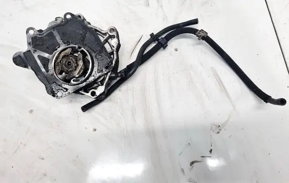 Opel Insignia A Vacuum pump 