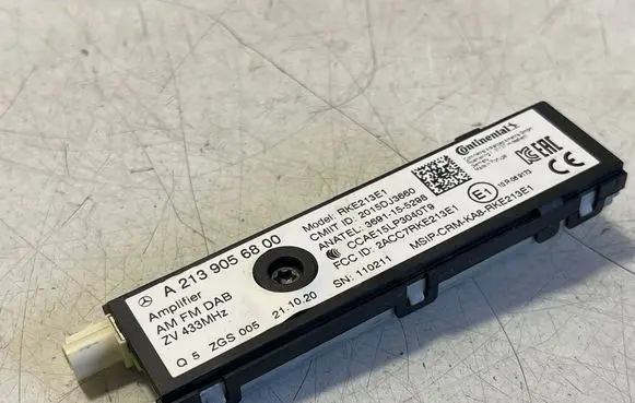 Mercedes-Benz EQC Aerial antenna amplifier A2139056800
