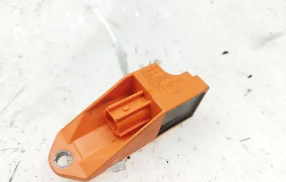 Skoda Roomster (5J) Airbag deployment crash/impact sensor 1T0909606A 5WK43340
