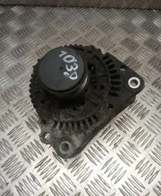 Volkswagen Golf IV Generator/alternator 0123320032 038903023H