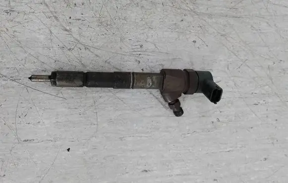 Opel Zafira B Fuel injector 0445110243