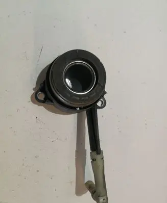 Volkswagen PASSAT B7 Clutch release bearing slave cylinder 