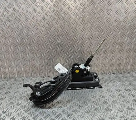 Audi Q2 - Gear shifter/selector 5Q0711049BP