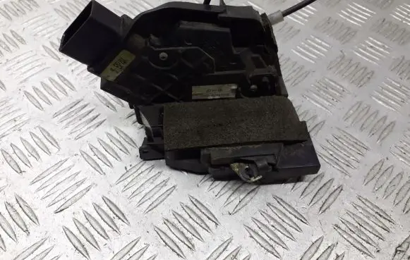 Mazda 3 I Rear door lock 3N6AA26413B