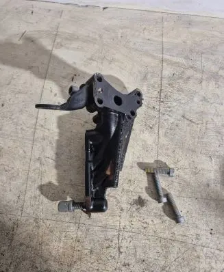 Audi A5 Sportback 8TA Intercooler pipe mounting bracket 059103390e02s