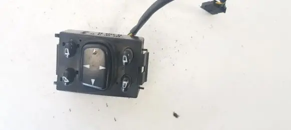 Mercedes-Benz S W220 Wing mirror switch 2208211551