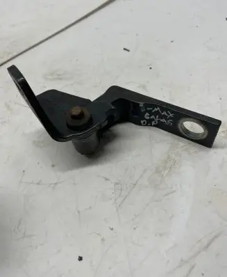 Ford S-MAX Rear door lower hinge A046575
