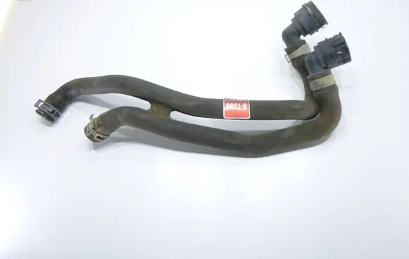 Engine coolant pipe/hose