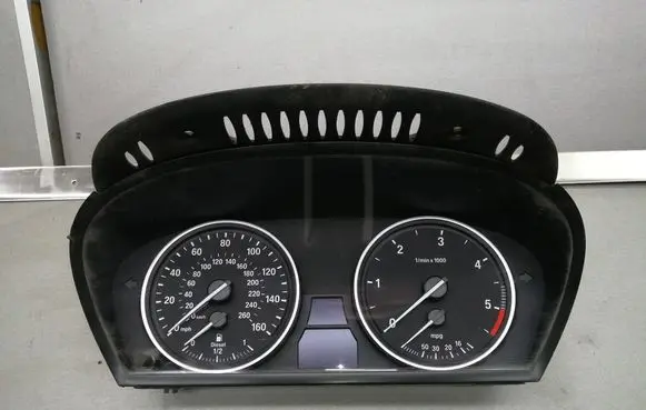BMW X5 E70 Speedometer (instrument cluster)