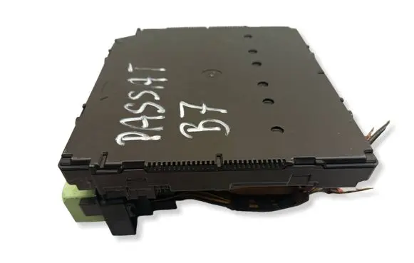 Volkswagen PASSAT B7 Comfort/convenience module 3AA937087N H422 S0475