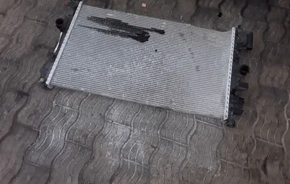 Opel Insignia A Coolant radiator 13241725 S8112001