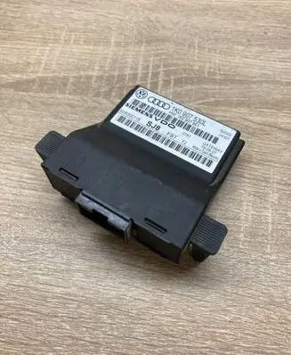 Audi TT Mk1 Gateway control module 1K0907530L 5WK50011B